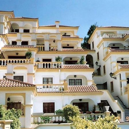 Buenavista Apartment In Windsor Park Адехе Екстериор снимка