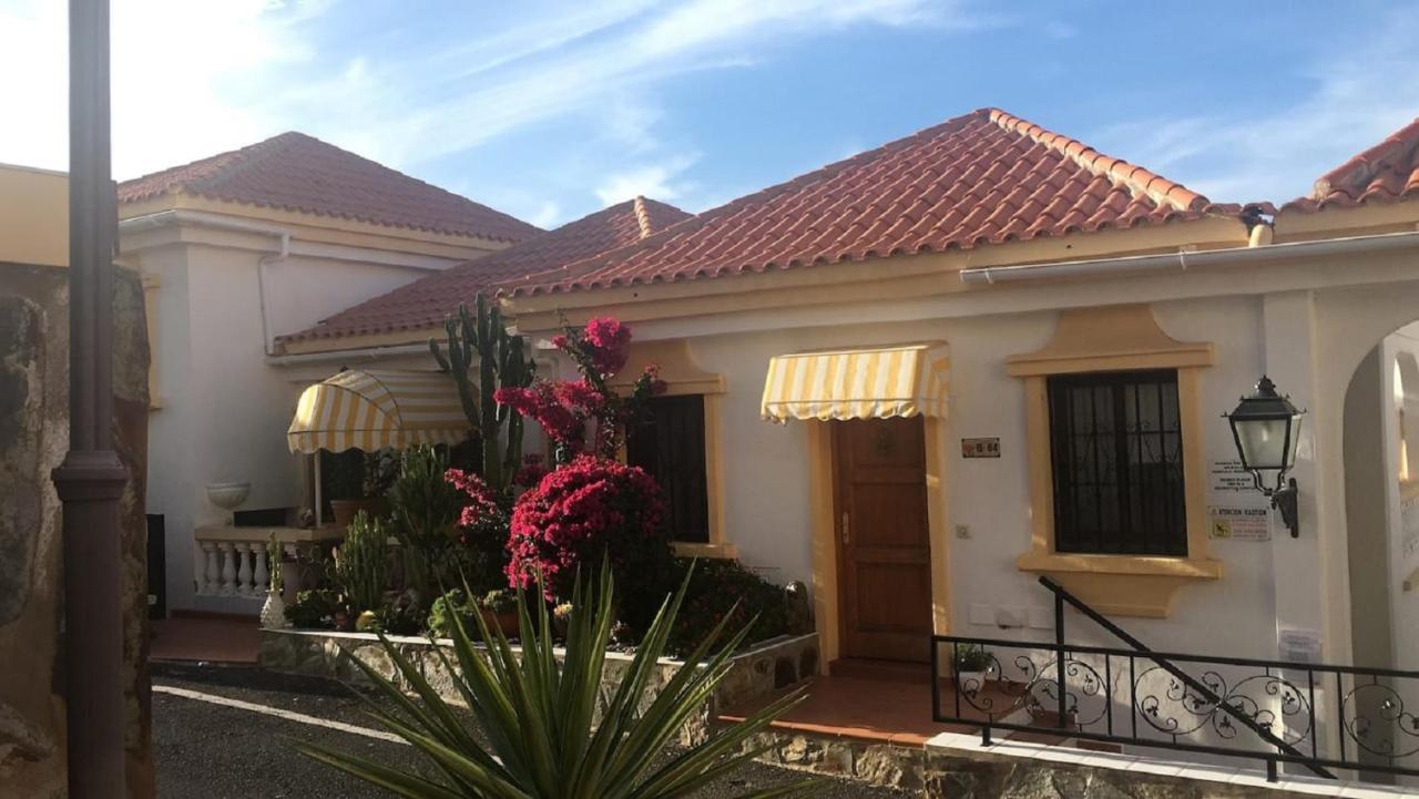 Buenavista Apartment In Windsor Park Адехе Екстериор снимка