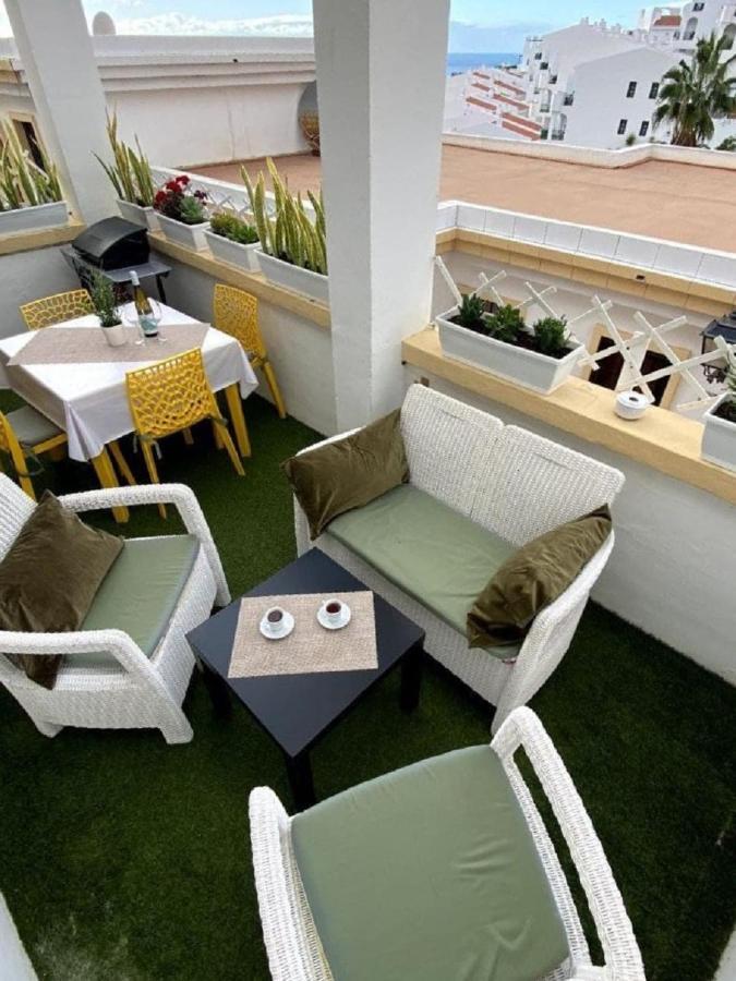 Buenavista Apartment In Windsor Park Адехе Екстериор снимка