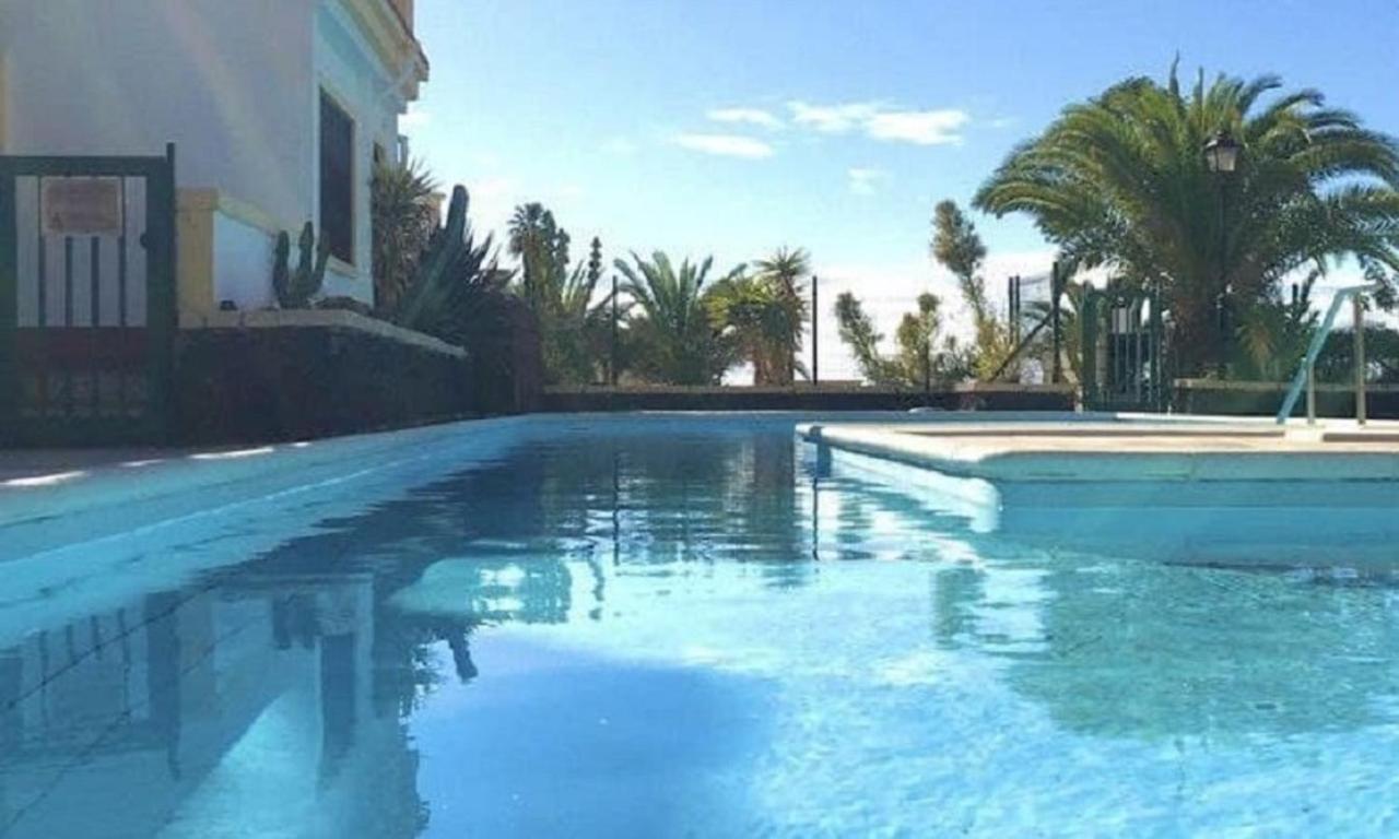Buenavista Apartment In Windsor Park Адехе Екстериор снимка